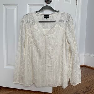 Stunning ivory silk blouse.